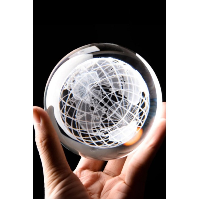 Mini glob decorativ din sticla EarthLight, iluminat, design creativ, cu planeta Pamant, USB inclus, baza din lemn, 9 cm [5]