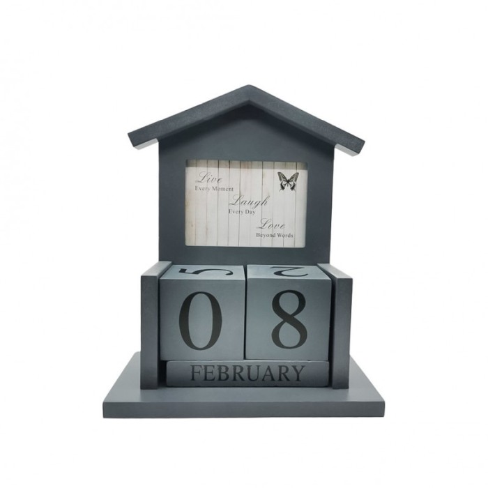 Obiect decorativ Little House, are calendar si mesaj inspirational inscripitionat, din lemn, 20x23x9 cm, gri, Doty®️ [2]