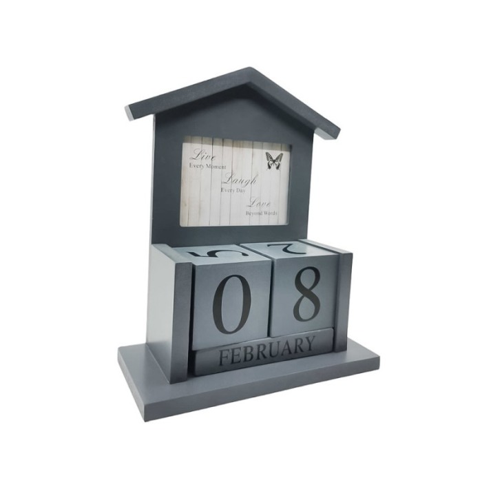 Obiect decorativ Little House, are calendar si mesaj inspirational inscripitionat, din lemn, 20x23x9 cm, gri, Doty®️ [1]