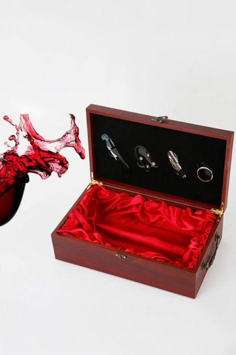 Set cadou elegant Wine Lover’s Gift Box Doty®, cutie din lemn rosu cires pentru 2 sticle de vin, tirbuson, inel, picurator cu dop inclus si taietor de sigiliu, interior satin, incuietoare metalica, 36 [2]