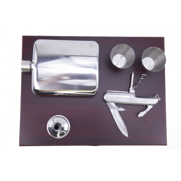 Set cadou plosca metalica cu 2 mini pahare din inox, desfacator,palnie, plosca 200 ml, cutie lemn rosu,incuietoare metalica, des [5]