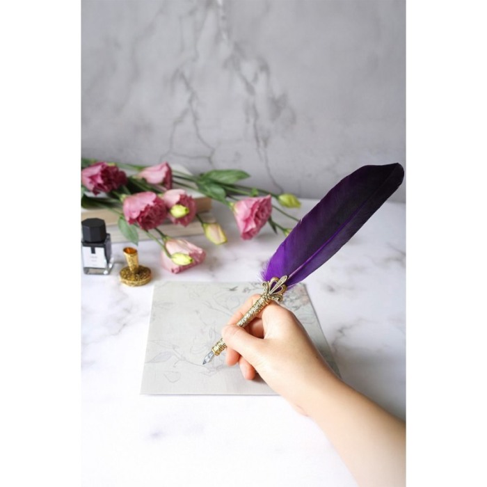 Set caligrafie vintage AntiqueFeather Doty®, cu penite incluse, calimara si suport, accente aurii, stilou cu pana, mov [4]