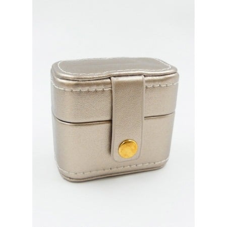 Cutiuta Sissy Rings, pentru transport inele, 4 spatii, piele ecologica, catarama aurie, 6x7x3 cm, bej metalizat, Doty®️ [3]