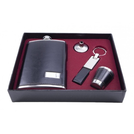 CADOURI SI SETURI - Set cadou plosca metalica cu mini pahar,palnie si breloc ,inox,250 ml, setul este imbracat in piele ecologica de culoare neagra,