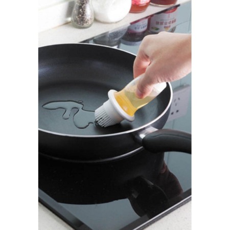 Sticluta pentru ulei cu pensula din silicon OilBrush, usor de utilizat, 80 ml, 12.7 cm x 6.6 cm, alb [2]