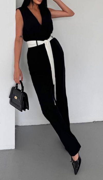 Salopetă Minimalistă Neagră cu Accente Albe-Noir Belle [2]