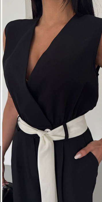 Salopetă Minimalistă Neagră cu Accente Albe-Noir Belle [1]