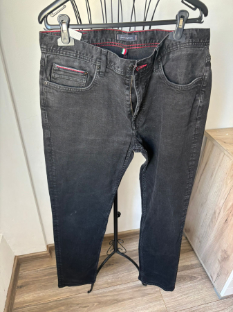 Blugi/Pantaloni - Blugi Tommy Hilfiger marimea W34 L32