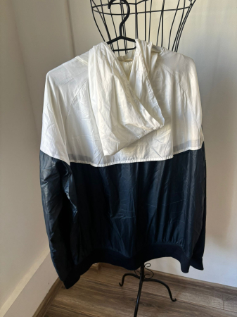 Geaca Nike marimea XL [3]