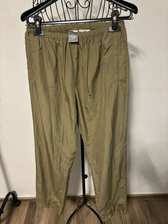 Toate Produsele - Pantaloni sport Nike marimea M