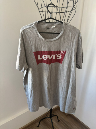 Tricouri/Camasi - Tricou Levis XL