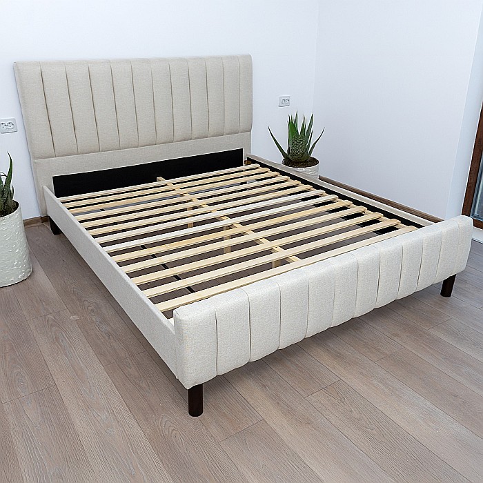 Pat matrimonial Erzon, elemente lemn masiv, tapitat cu stofa, cu somiera,160x200 cm, crem RESIGILAT [8]