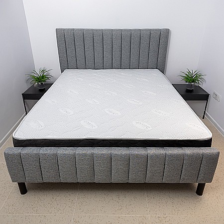 Set pat dublu Erzon, elemente lemn masiv, tapitat cu stofa, somiera inclusa, gri si saltea ortopedica Optima Silver Care, plasa de arcuri, reversibila,160x200 cm [1]