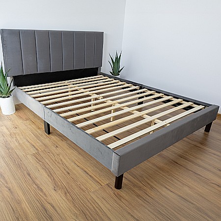 Set pat tapitat Limess, elemente lemn masiv, catifea, somiera inclusa, gri si saltea ortopedica Optima Silver Care, plasa de arcuri, reversibila, 160x200 cm [2]