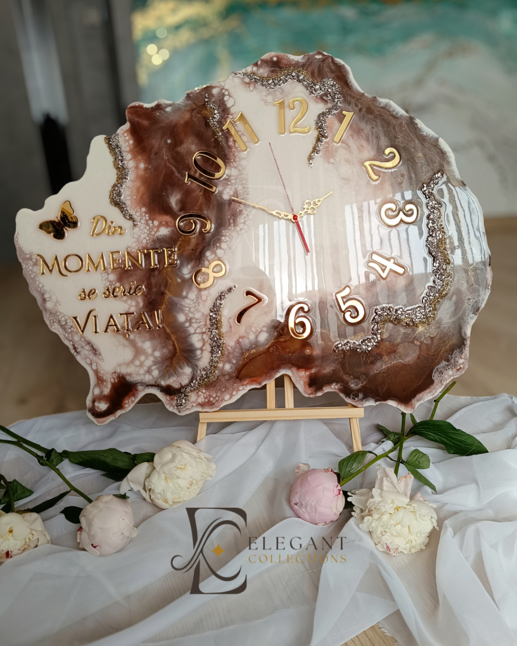 Ceas de perete handmade din rășină – Bijoux Bej Diamond Auriu, unicat [1]