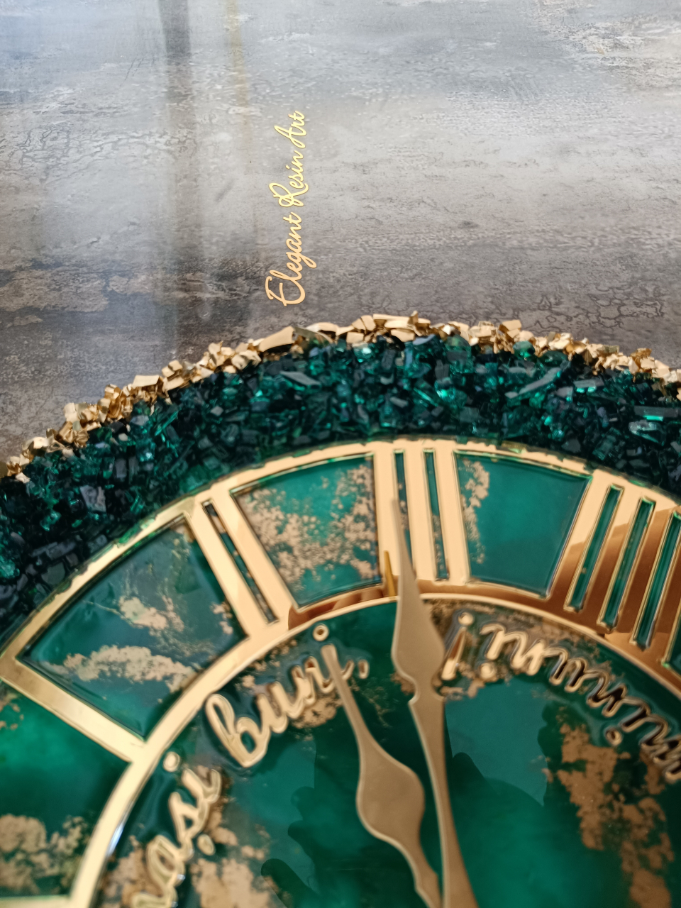 Ceas de perete handmade rasina epoxidica – Geode Marmorat Auriu Smarald, unicat 40–90 cm [6]