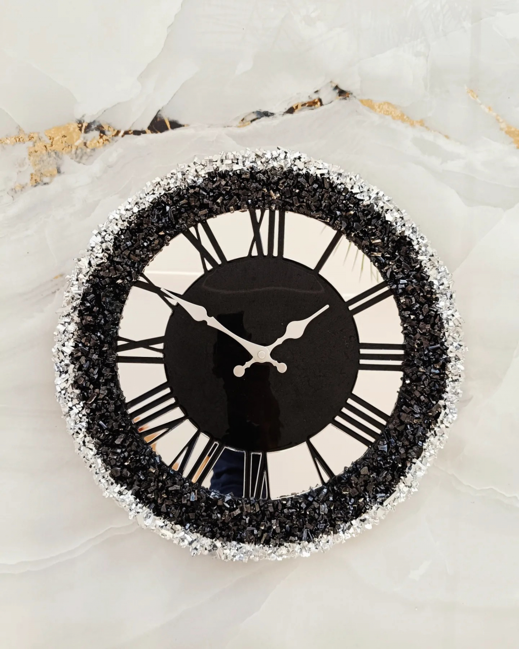 Ceas de perete handmade din rășină – Geode Monocrom Negru Diamond, unicat 40–90 cm [3]