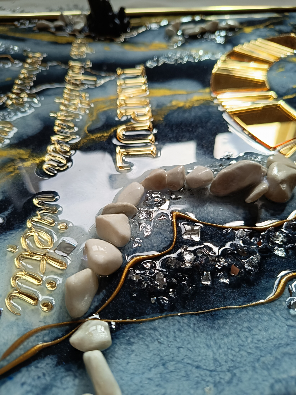 Ceas de perete handmade din rășină – Marbled Canvas Negru Auriu, unicat 30×40 / 50×70 cm [2]