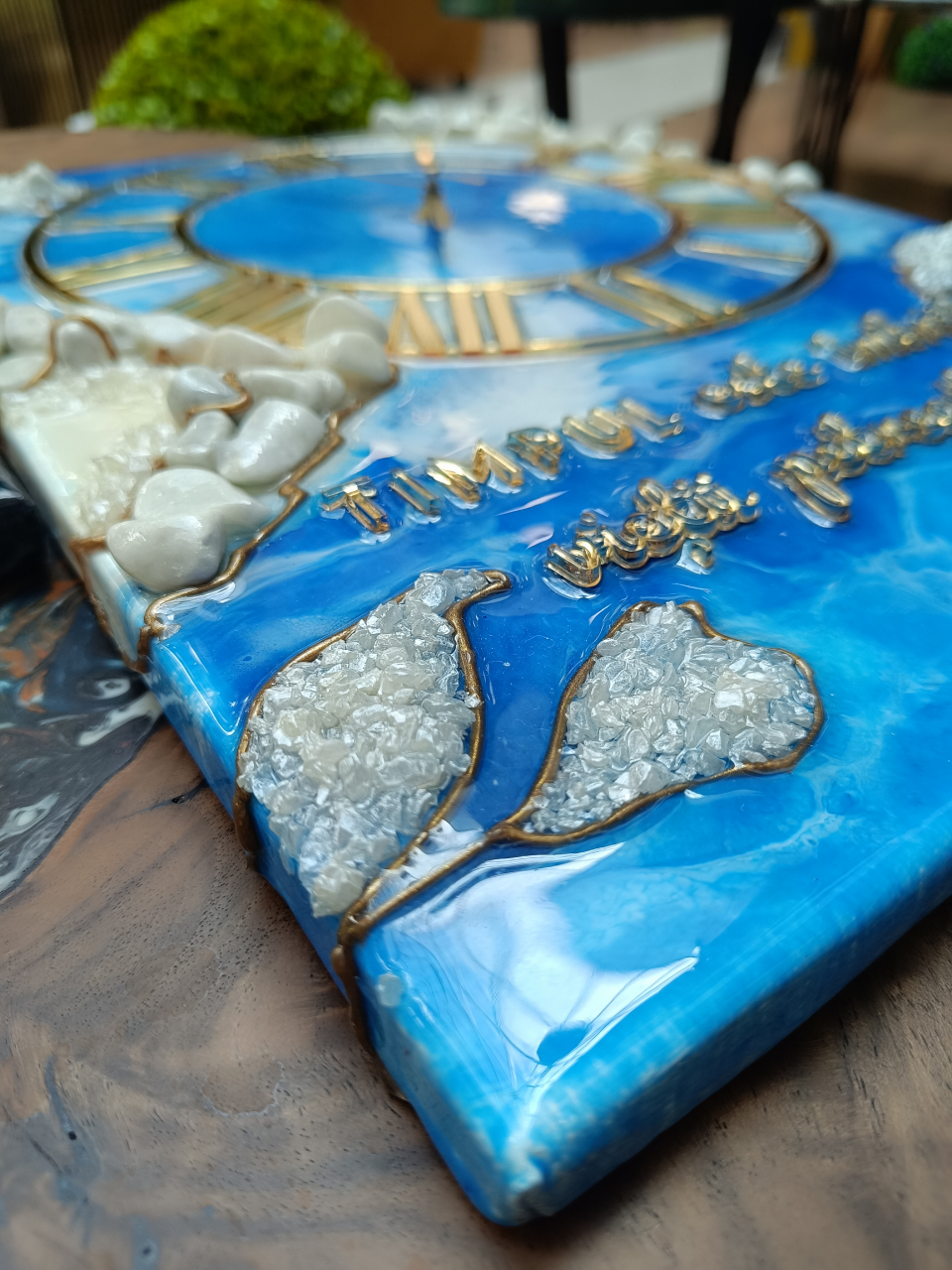 Ceas de perete handmade rășină epoxidică – Ocean Bleu Marin și Pietre Albe, unicat 30x40 / 50x70 cm [4]