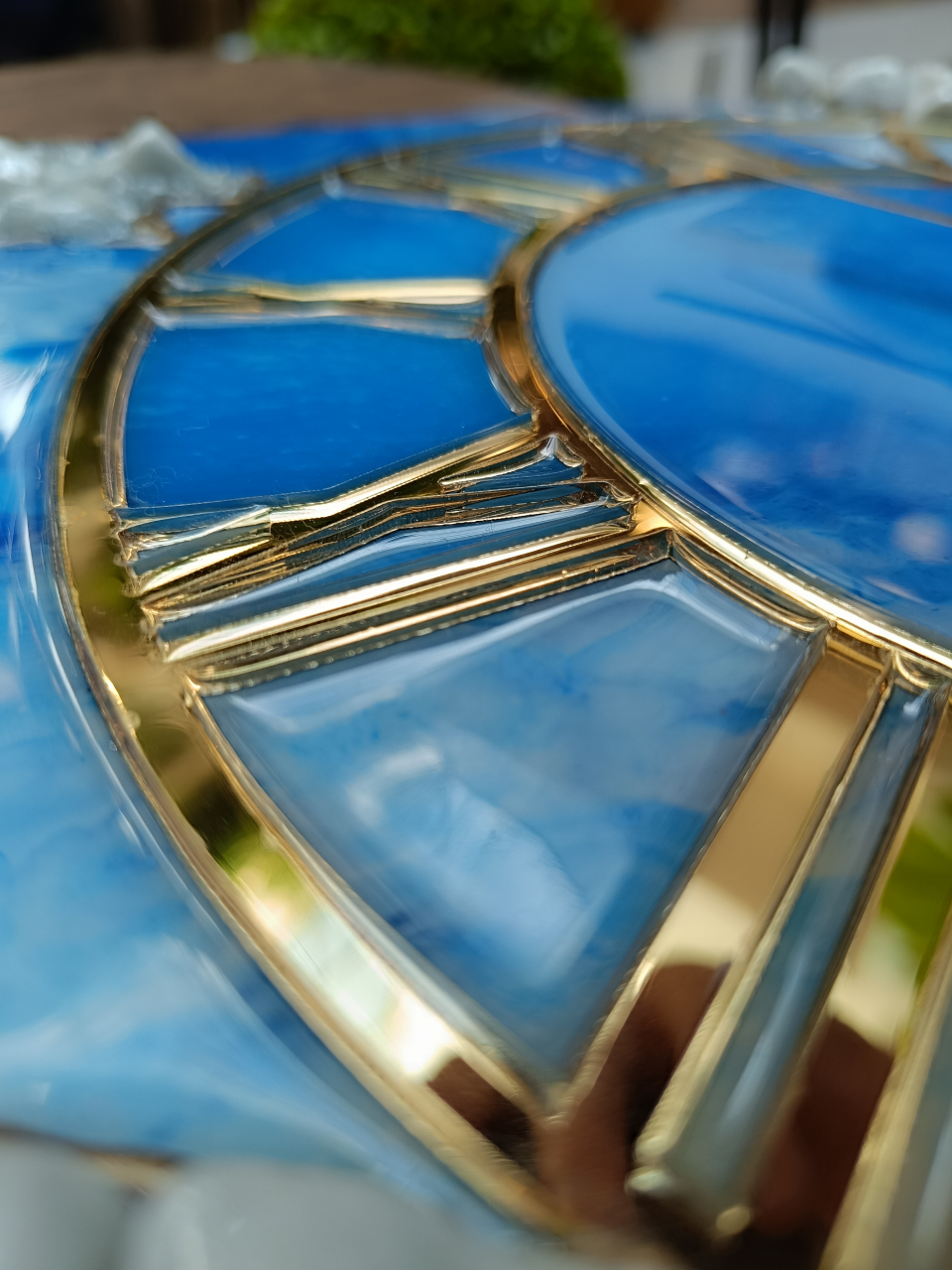 Ceas de perete handmade rășină epoxidică – Ocean Bleu Marin și Pietre Albe, unicat 30x40 / 50x70 cm [5]