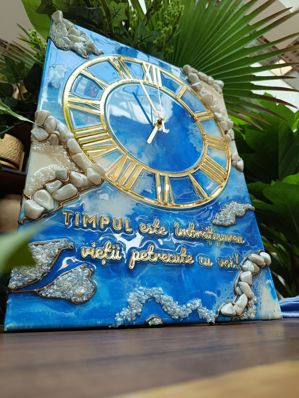 Ceas de perete handmade rășină epoxidică – Ocean Bleu Marin și Pietre Albe, unicat 30x40 / 50x70 cm [2]