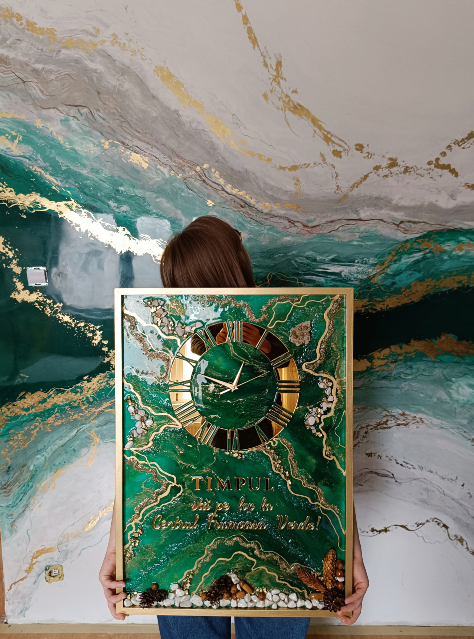 Ceas de perete handmade rasina epoxidica – Marbled Canvas Verde Smarald Nature, unicat 30x40 / 50x70 cm [1]