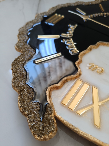 Ceas de perete handmade rasina epoxidica – Butterfly Asimetric Negru Auriu, unicat 45 cm [6]