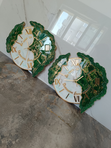 Ceas de perete handmade rasina epoxidica - Butterfly Asimetric Verde Smarald, unicat [6]