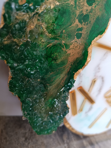 Ceas de perete handmade rasina epoxidica - Butterfly Asimetric Verde Smarald, unicat [9]