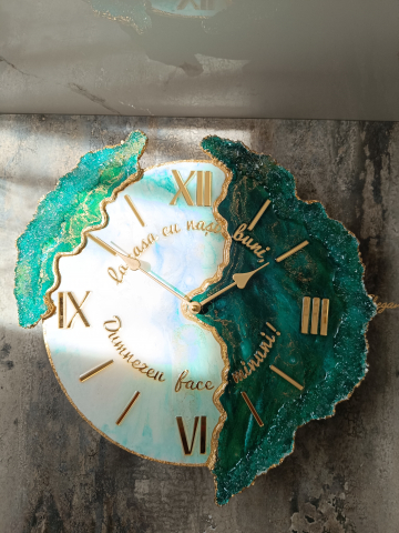 Ceas de perete handmade rasina epoxidica - Butterfly Asimetric Verde Smarald, unicat [5]