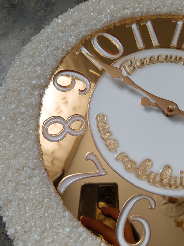 Ceas de perete handmade din rășină – Geode Monocrom Alb Diamond, unicat 40–90 cm [7]