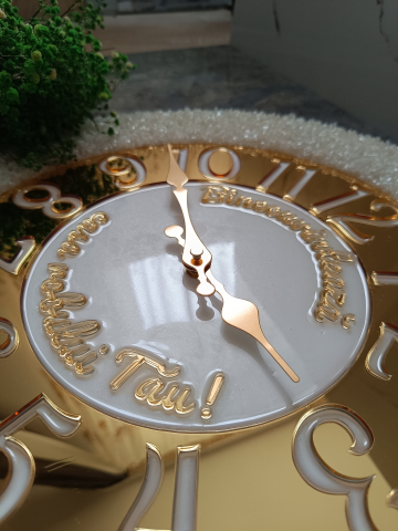 Ceas de perete handmade din rășină – Geode Monocrom Alb Diamond, unicat 40–90 cm [9]