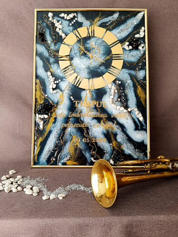 Ceas de perete handmade din rășină epoxidică – Marbled Canvas Negru Auriu, unicat (30×40 cm / 50×70 cm)