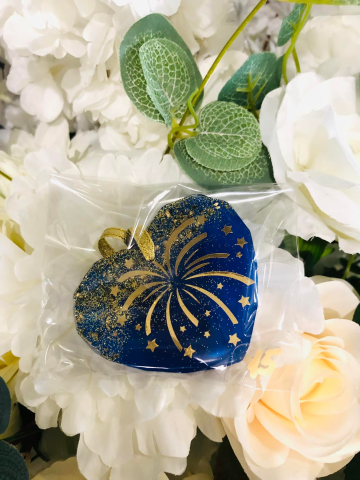 marturii-candy-din-rasina-cadou-personalizat-nunta-botez-7cm [7]