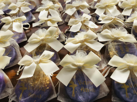 marturii-candy-din-rasina-cadou-personalizat-nunta-botez-7cm [3]