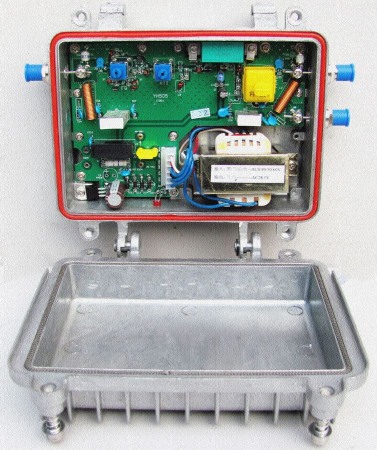 Amplificatoare - Amplificator CATV cu Telealimentare 65V