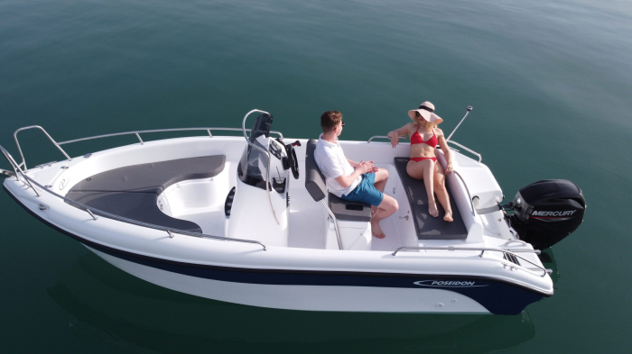 Barca cu motor BLU WATER 170 [4]