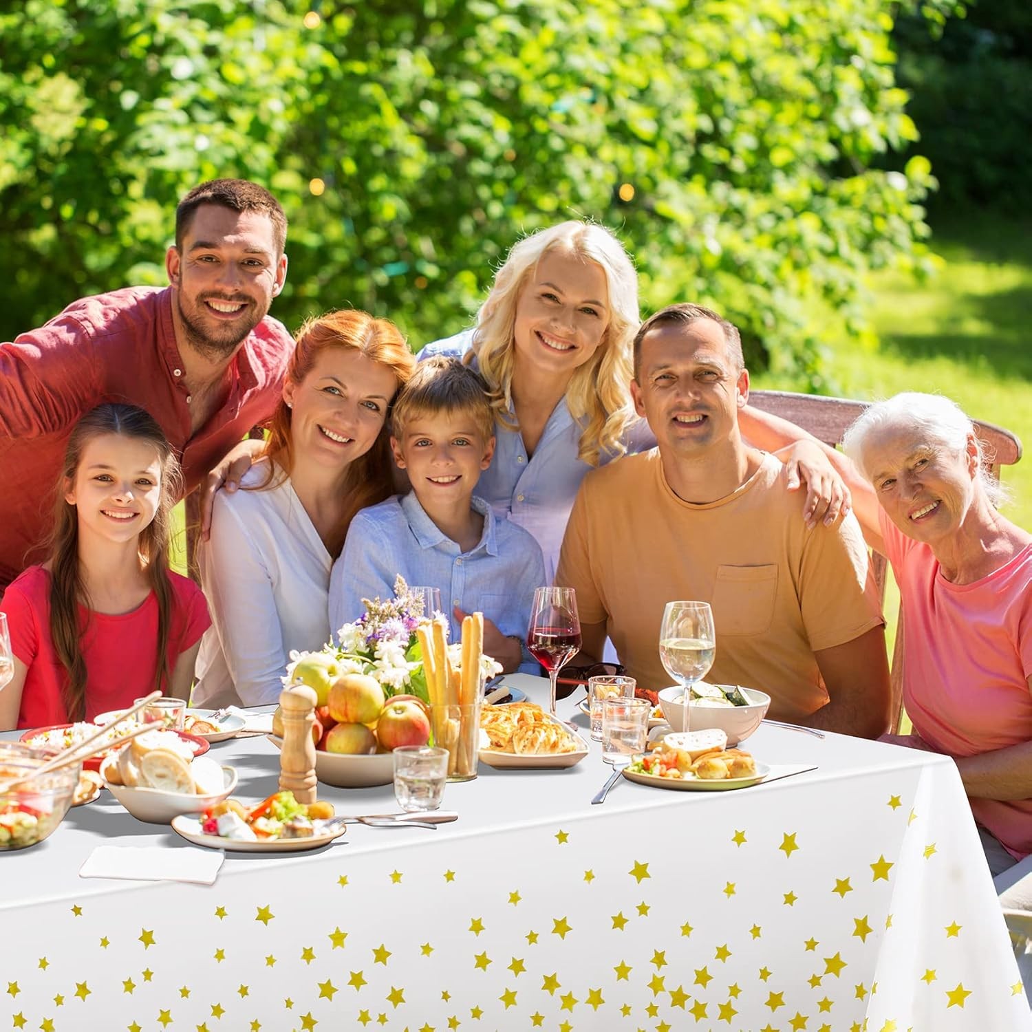 Fata de Masa, din Folie, Imprimeu Stele Aurii, Impermeabila, 137 x 183 cm, Alb [1]