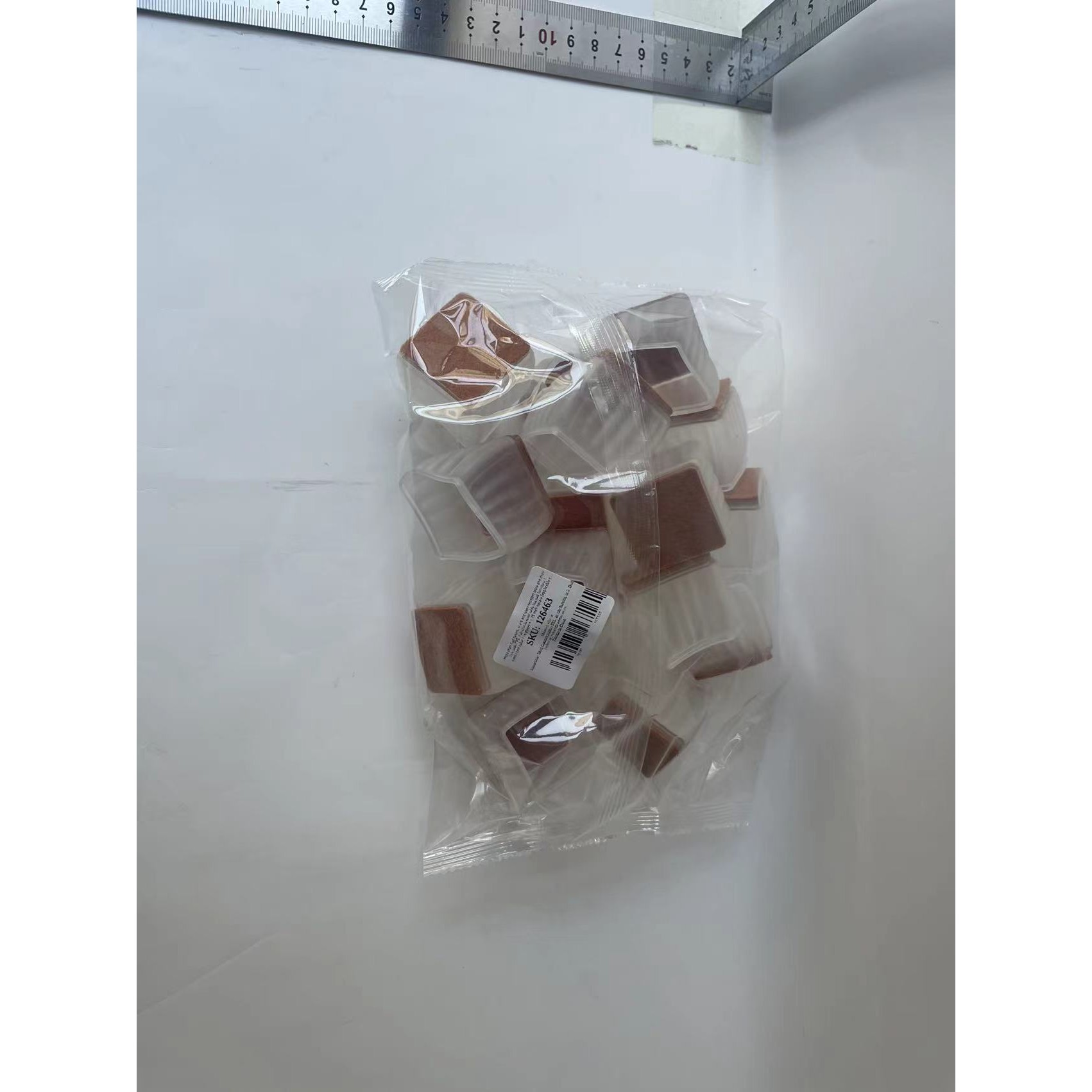 Set 16 Protectii pentru Picioare Scaun si Podea, Universale din Silicon, Model Patrat, Alb Transparent [3]