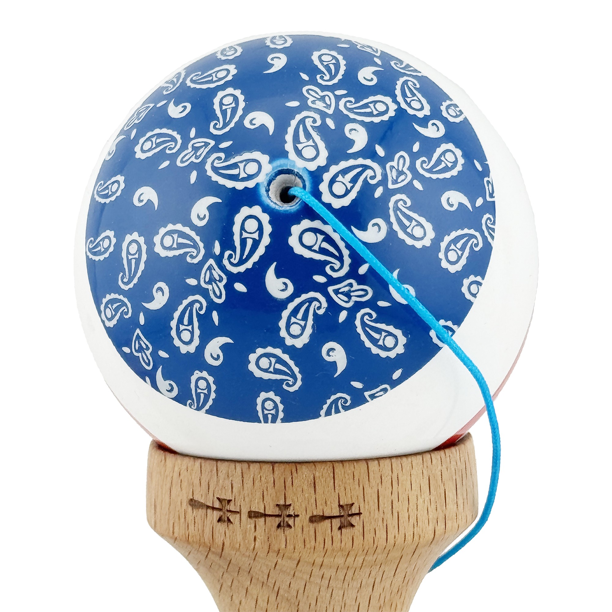 Kendama X CHICANOS Originala, Profesionala, Big Cups V2, Super Sticky cu Cupe Mari, Rulment Metalic, din lemn 18 cm, Ata 55 cm, Albastru/Alb [8]