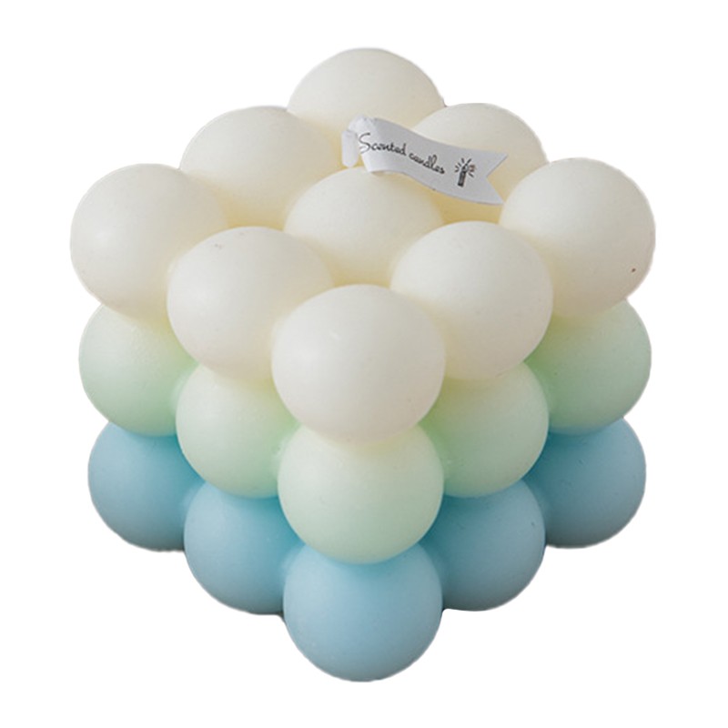 Lumanari - Lumanare Parfumata, din Ceara De Soia, Model Cub, Gradient in 3 Culori Pale, 6x6x6 cm, Aroma de Mare, Albastru deschis