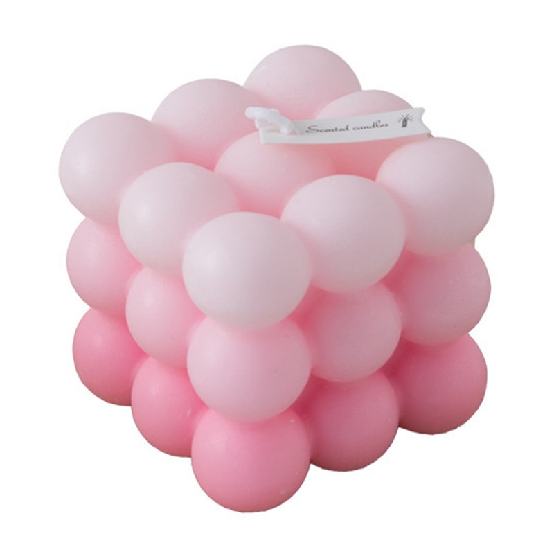 Lumanari - Lumanare Parfumata, din Ceara De Soia, Model Cub, Gradient in 3 Culori Pale, 6x6x6 cm, Aroma de Piersic Alb, Roz