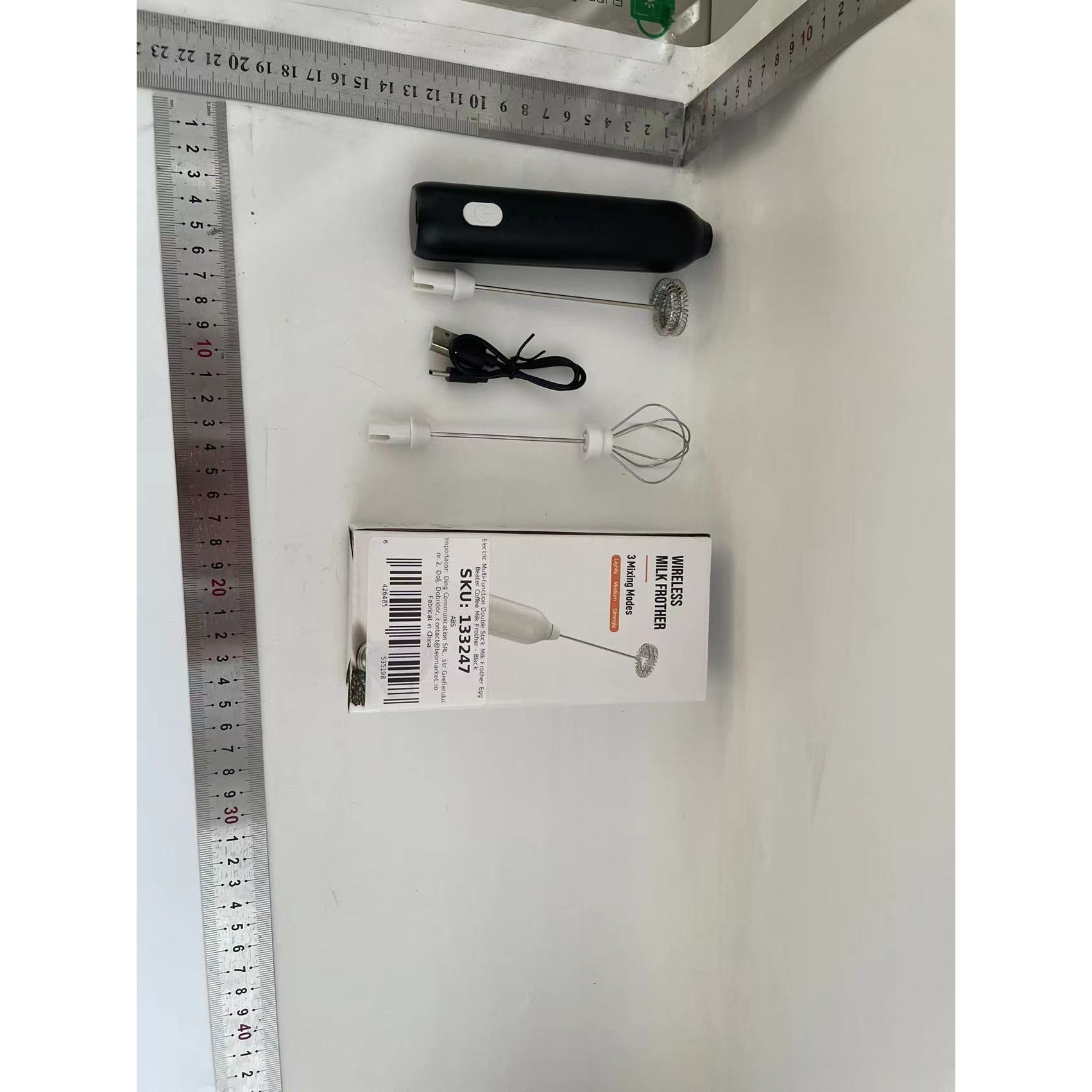 Mixer Spuma Lapte, Electric cu Incarcare USB, Bauturi Calde/Reci, Maner Izolat Termic, Otel Inoxidabil, pentru Latte, Ciocolata Calda, Cappuccino, Frappe, Usor de Folosit, 2 Accesorii, Negru [2]