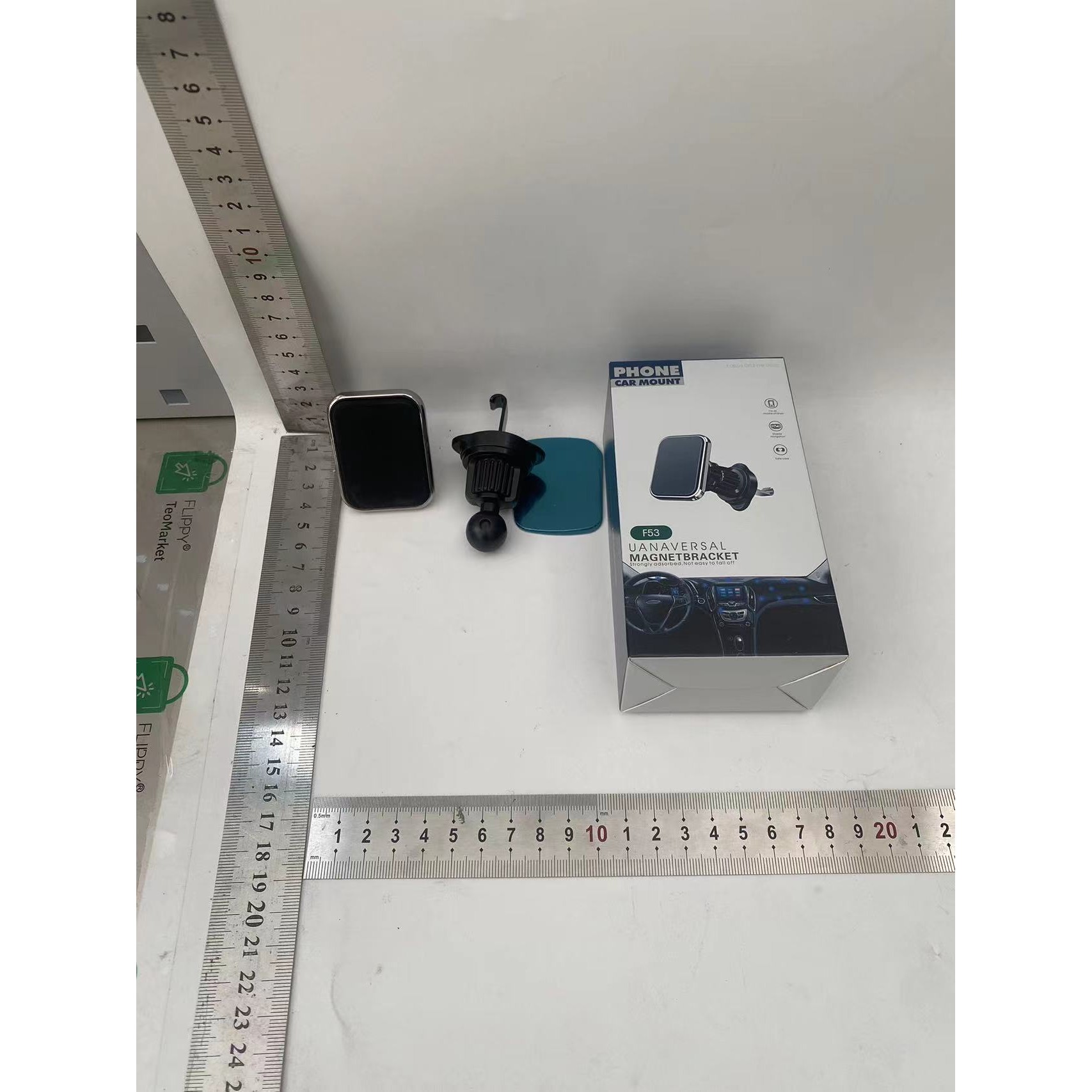 Suport Auto pentru Telefon, MagSafe, cu Magnet, Prindere Grila de Ventilatie, Detalii Fine, Rotativ 360 de Grade, Plastic Magnet Silicon, 5.1x3.9 cm, Negru [1]