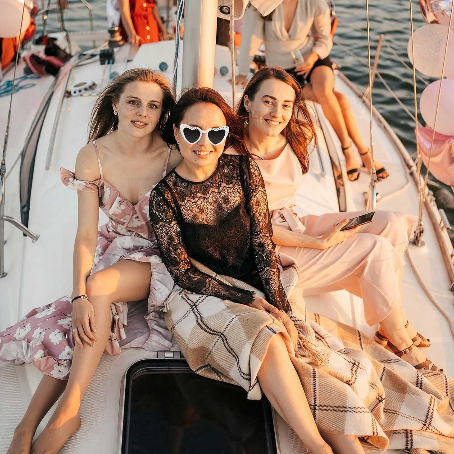 Ochelari Decorativi, Model Just Married, cu Perle, pentru Nunta, din PC, 15.3 x 5.7 x 14.5 cm, Alb [2]