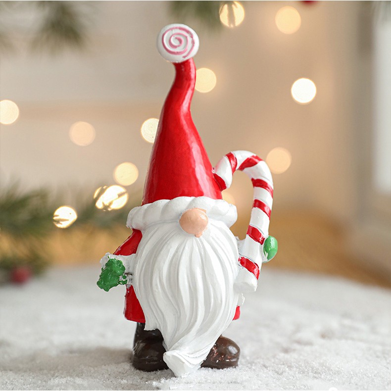 Decoratiuni Craciun - Ornament de Craciun din Rasina pentru Decor, Model Spiridus, Decoratiune de Birou pentru Craciun, 14.5 x 7 x 5 cm, Rosu Alb