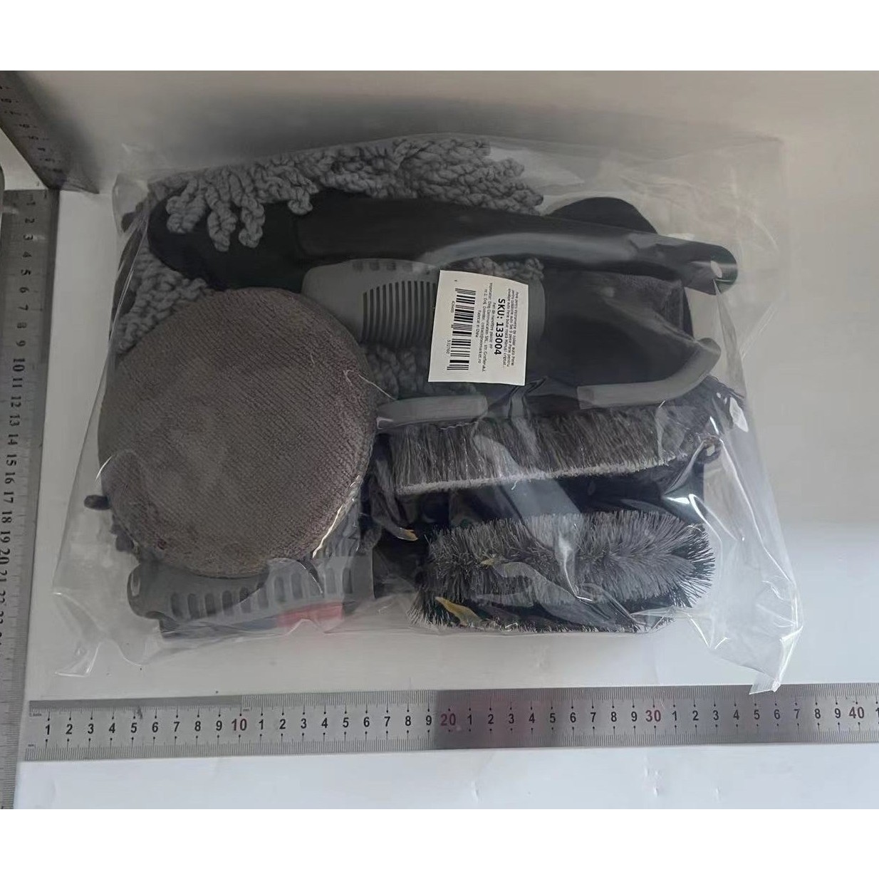 Set 9 Piese pentru Spalat Auto, din Plastic si Microfibra, Perii si Lavete, Model A, Gri [6]