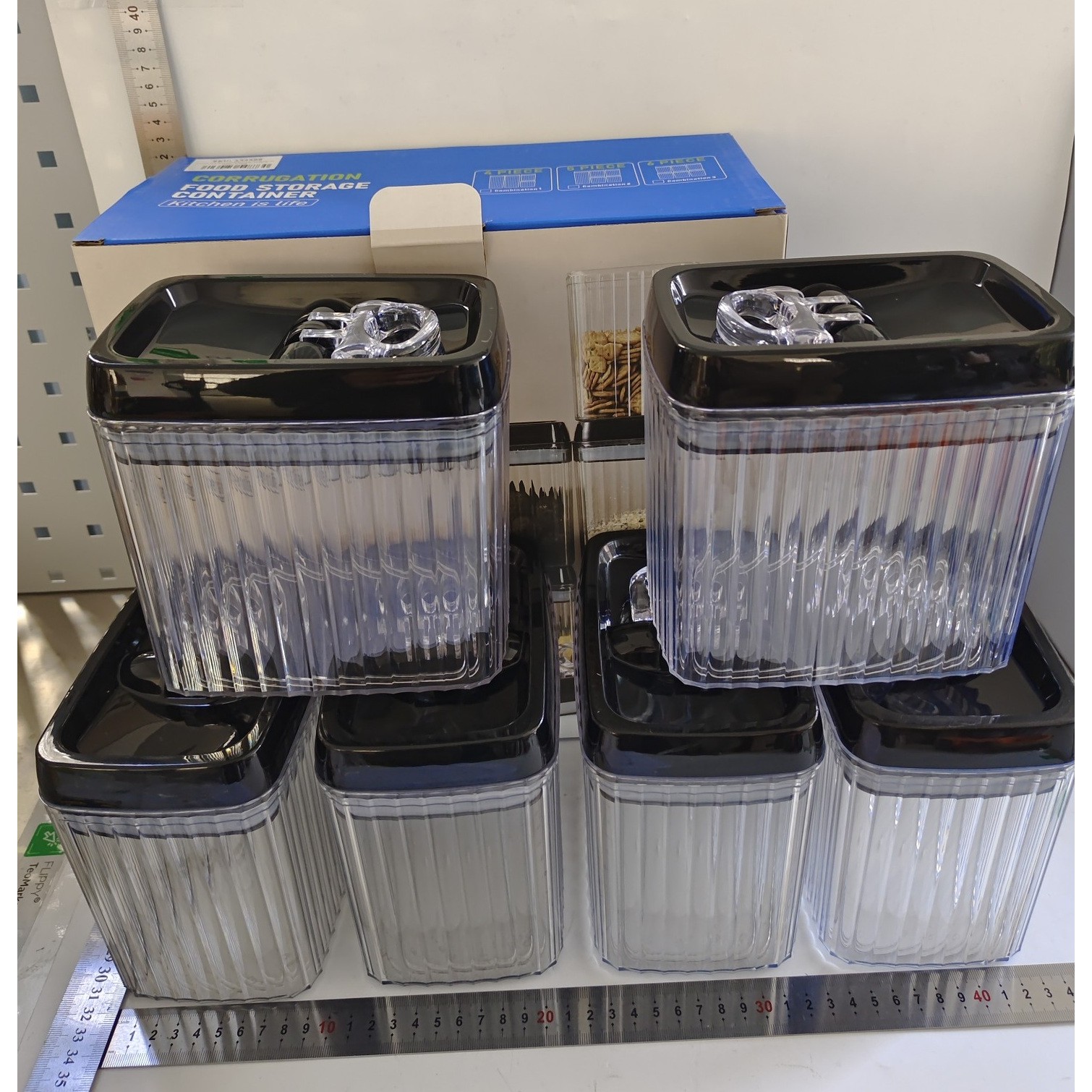 Set 6 Recipiente din Plastic, pentru Alimente/Obiecte, Inchidere Ermetica, Textura Ondulata, 6 x 1.5l, Transparent [10]