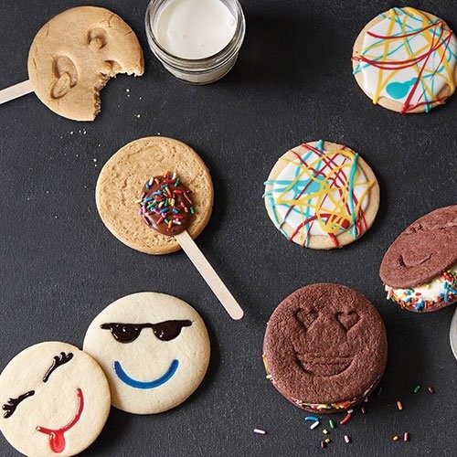 Set 7 Forme de Prajituri, Model Emoticoane Smiley Face, Diferite Expresii, 7.7 x 1.5 cm, din PP, Verde [8]