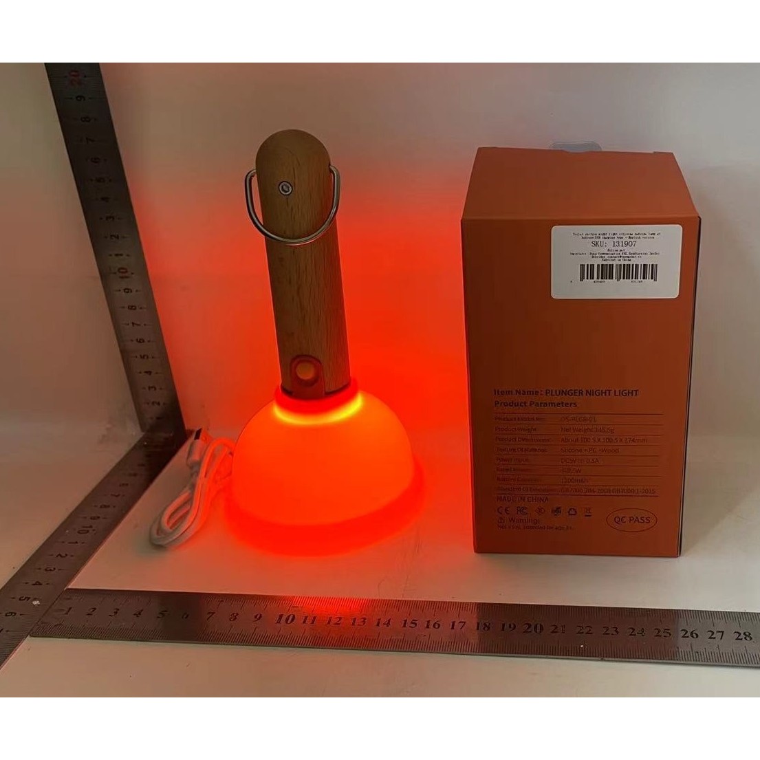 Lampa Nocturna, Model Ventuza de Toaleta, Alimentare USB, din Lemn si Silicon, 16 x 9 cm, Portocaliu [1]